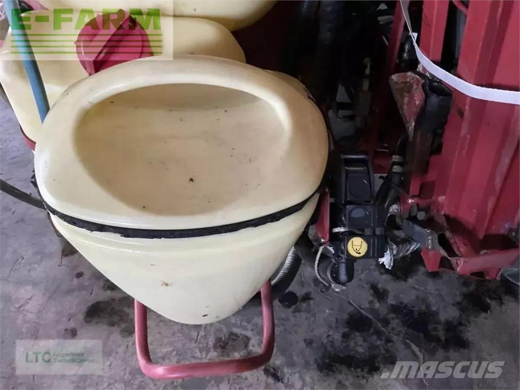 Hardi Master 1200 牽引型スプレイヤー
