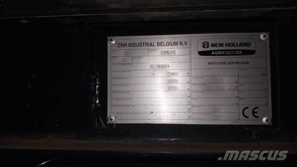 New Holland CR 9.90 コンバイン