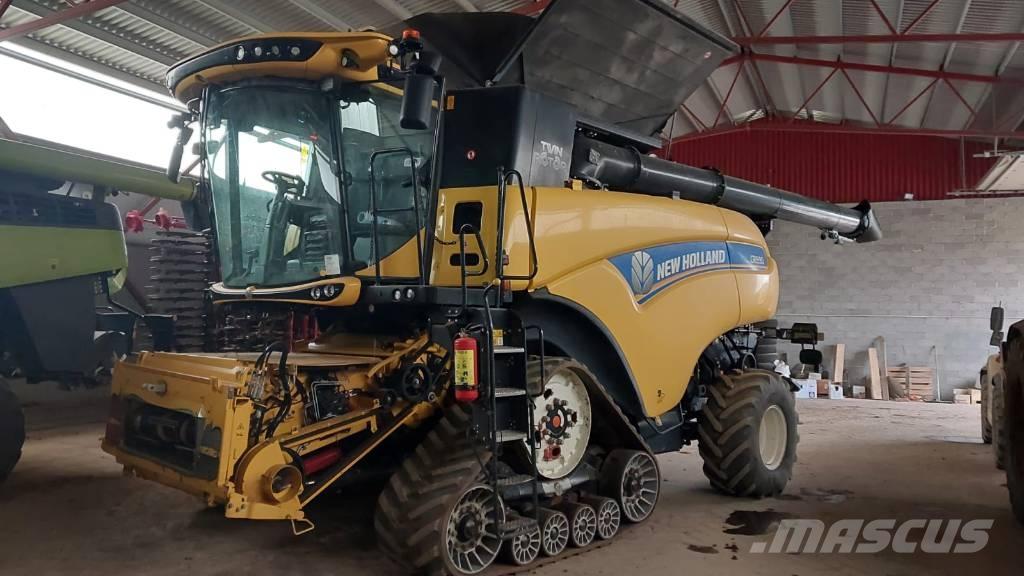 New Holland CR 9.90 コンバイン