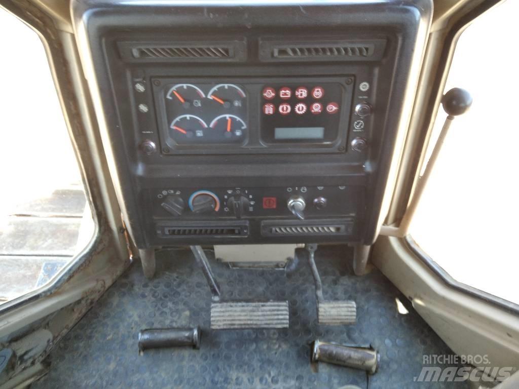 CAT D 6 M LGP ブルドーザー