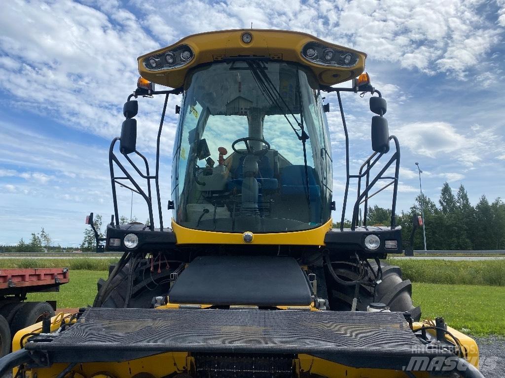 New Holland FR 500 自走式フォレージハーベスター