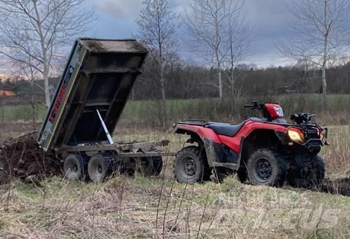  K Vagnen Offroad ダンプトレーラー