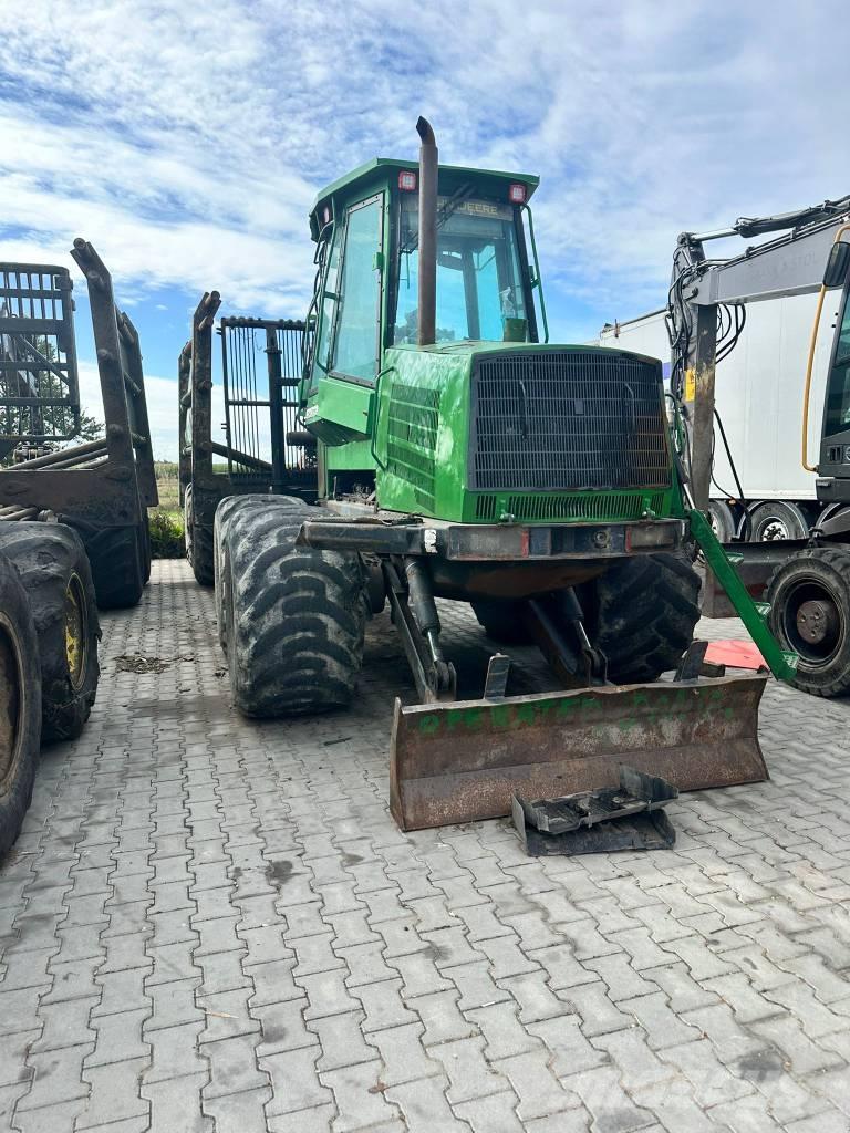 John Deere 1410D フォワーダー