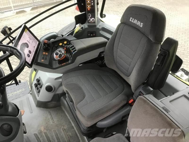 CLAAS AXION 850 トラクター