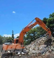Doosan DX210WA ホイール式油圧ショベル（パワーショベル・ユンボ・バックホー）