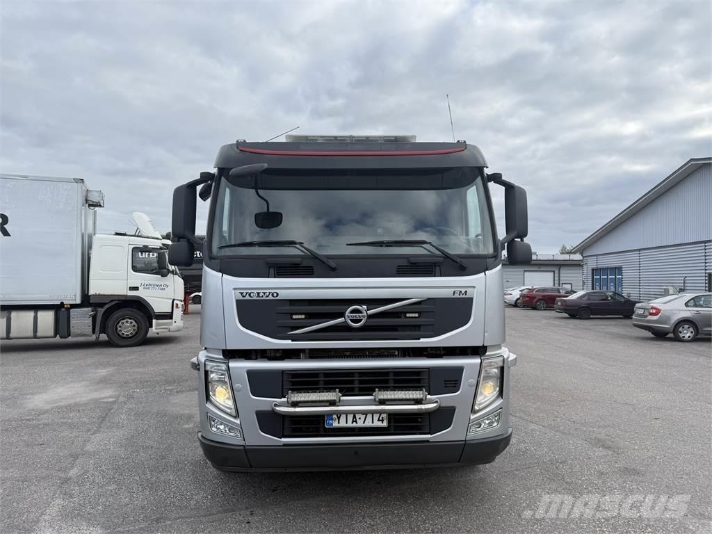 Volvo FM13 8X4 ダンプ