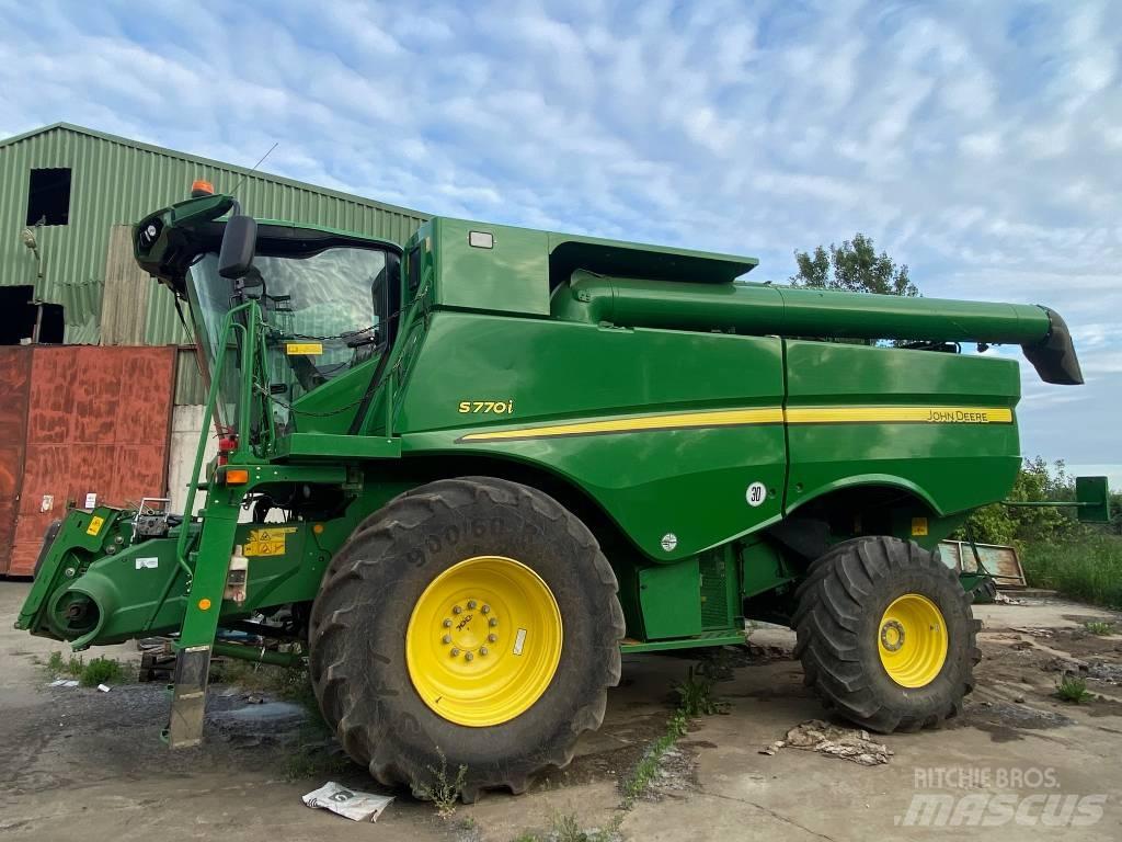 John Deere S770 コンバイン
