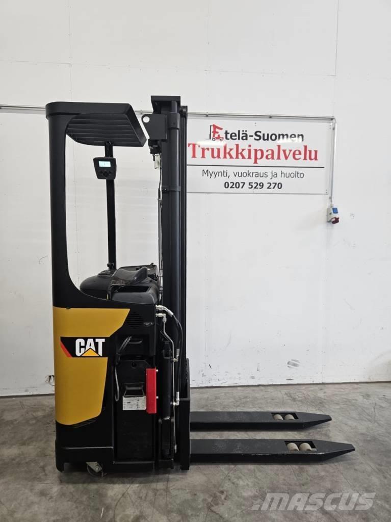 CAT NSR16N (Vuokralla) 自走式スタッカー