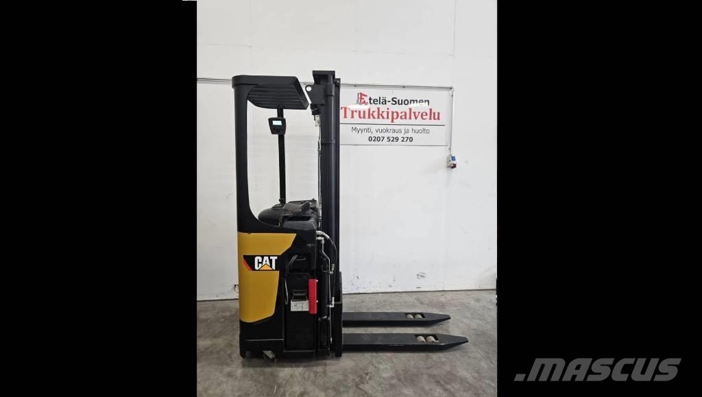 CAT NSR16N (Vuokralla) 自走式スタッカー