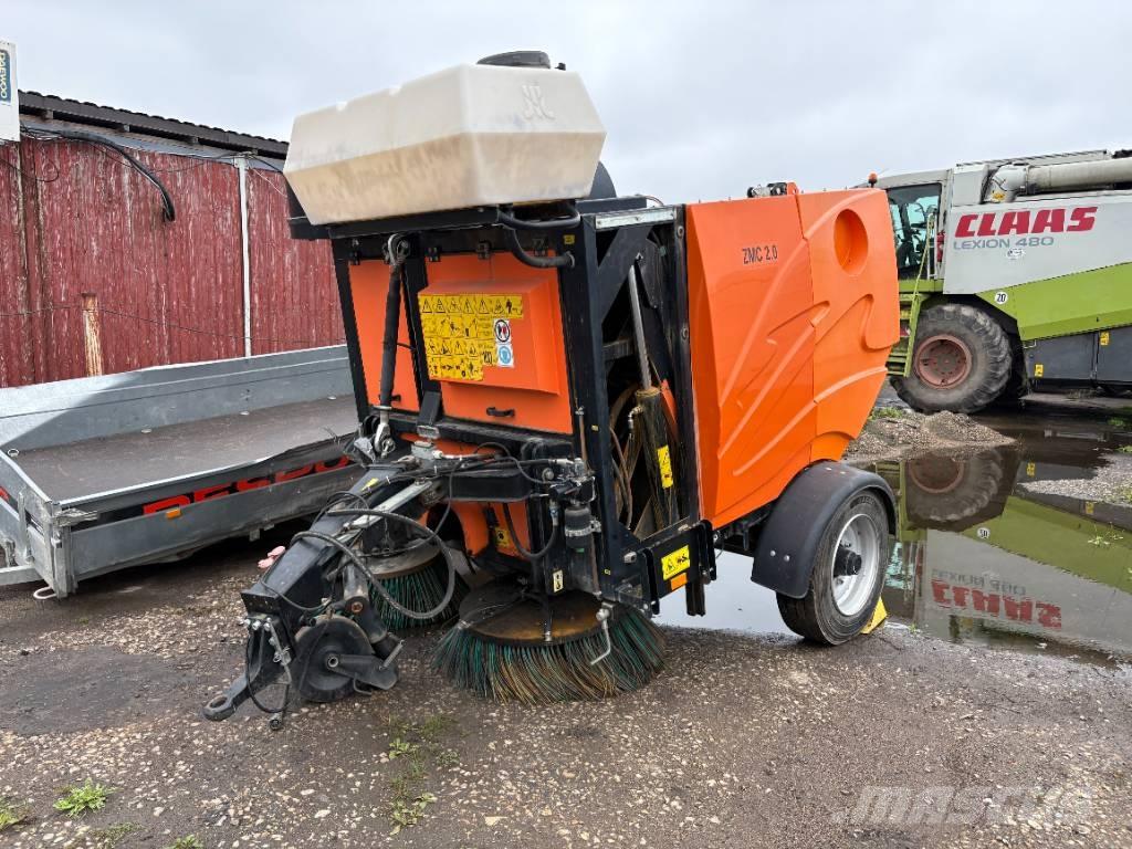 Pronar ZMC 2.0 路面清掃機