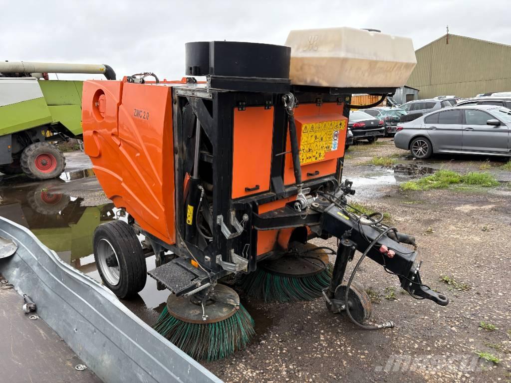 Pronar ZMC 2.0 路面清掃機