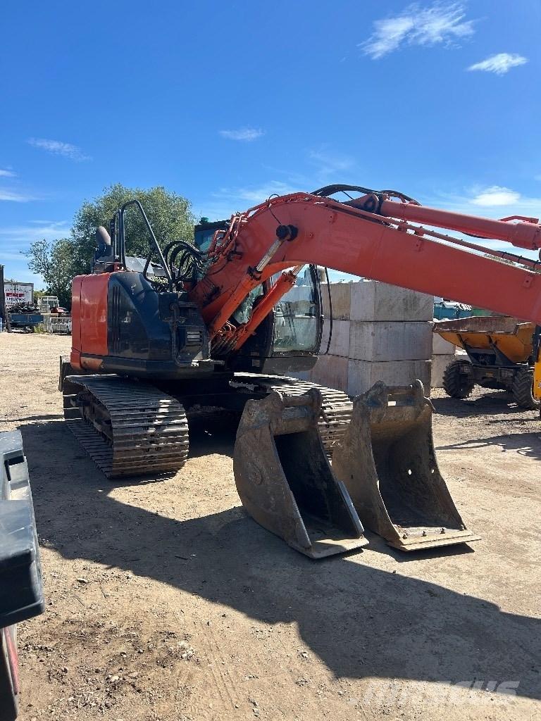 Hitachi ZX 135 US-6 大型油圧ショベル12t以上（パワーショベル・ユンボ）