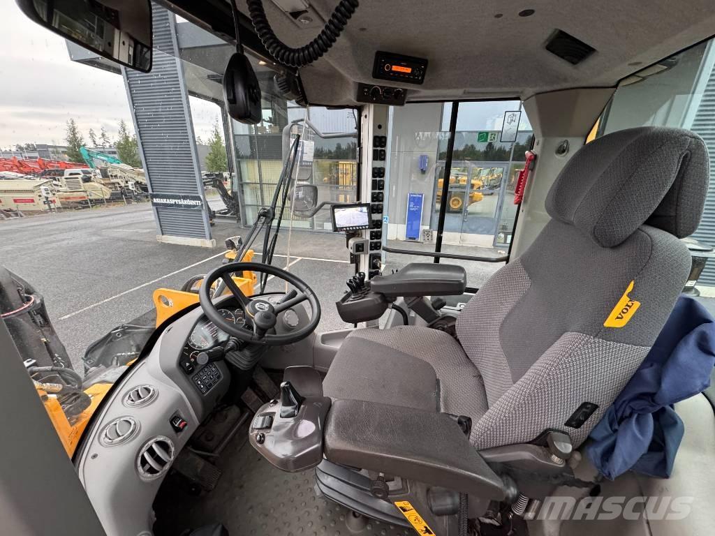 Volvo L 120 H ホイールローダー・タイヤショベル
