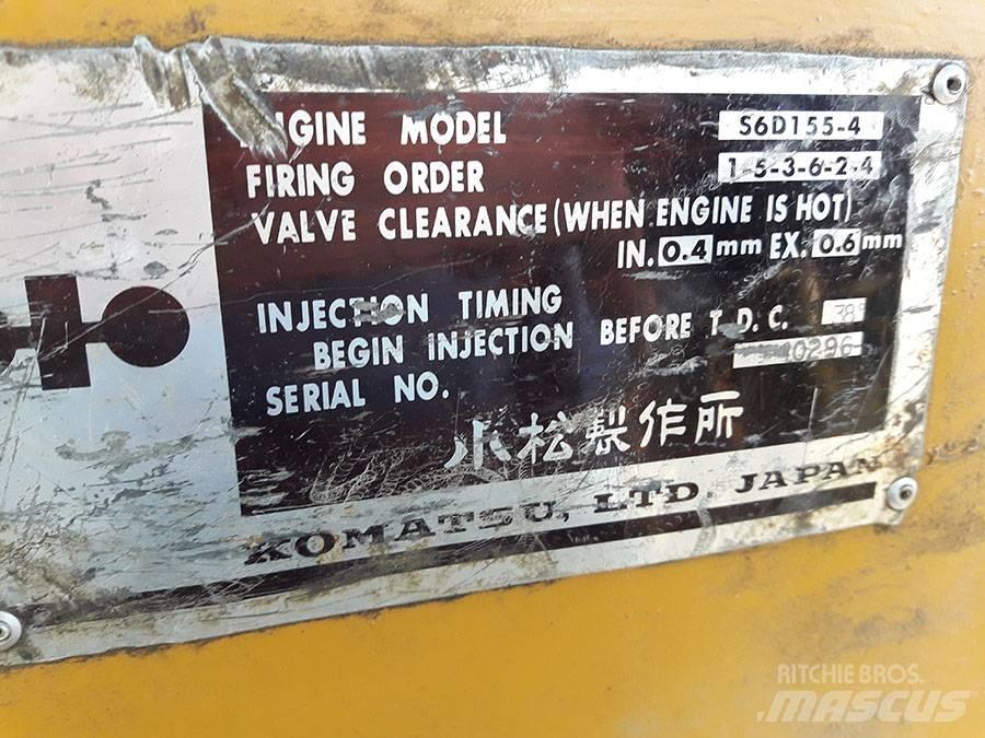 Komatsu D 155 A-1 ブルドーザー