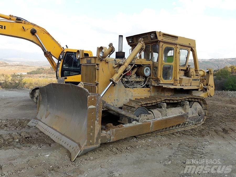 Komatsu D 155 A-1 ブルドーザー