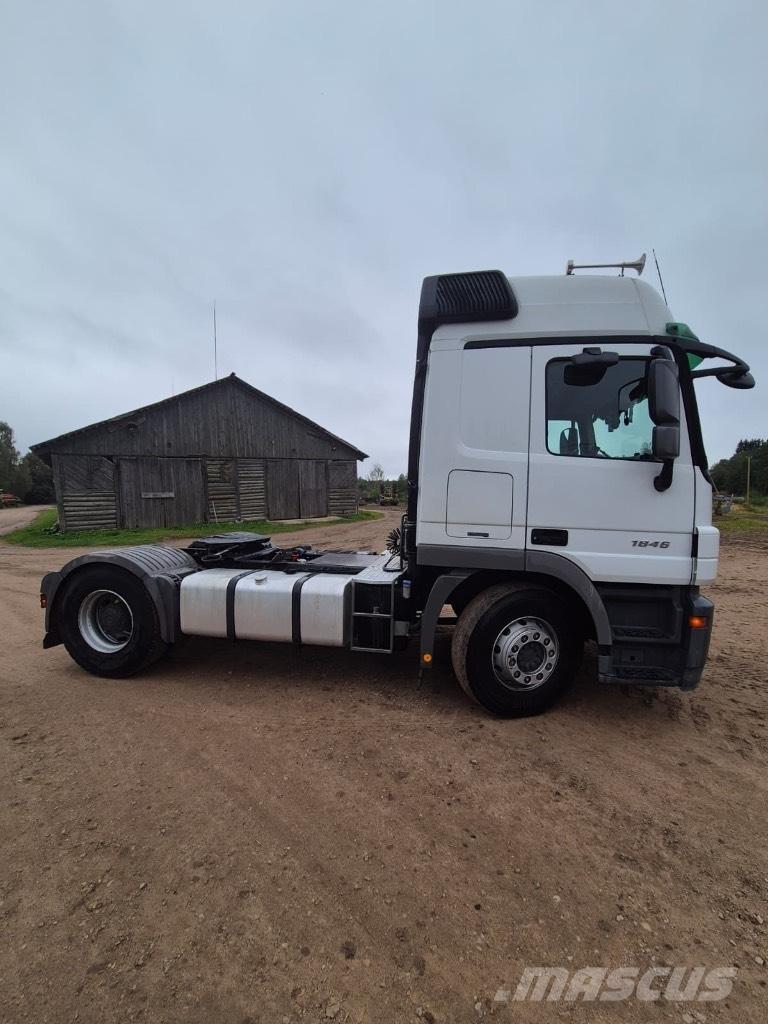 Mercedes-Benz 1846 中古トラクターヘッド | トレーラーヘッド