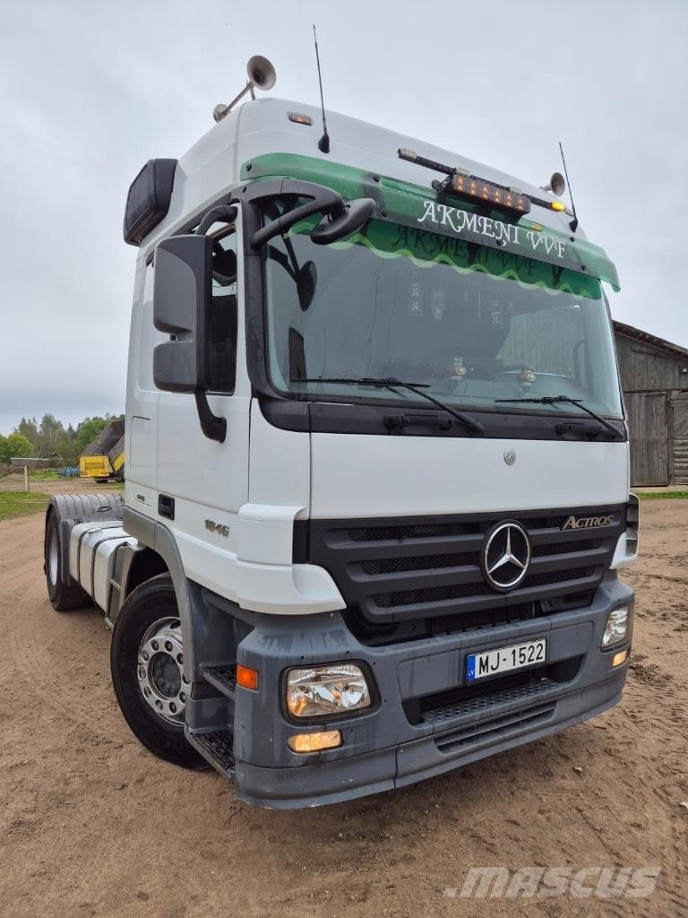 Mercedes-Benz 1846 中古トラクターヘッド | トレーラーヘッド