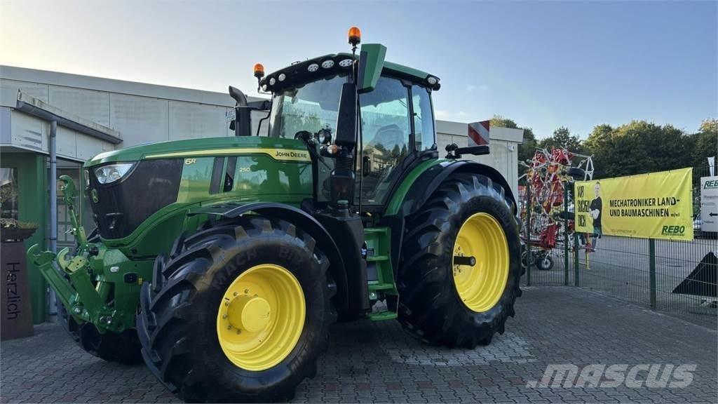 John Deere 6R250 トラクター