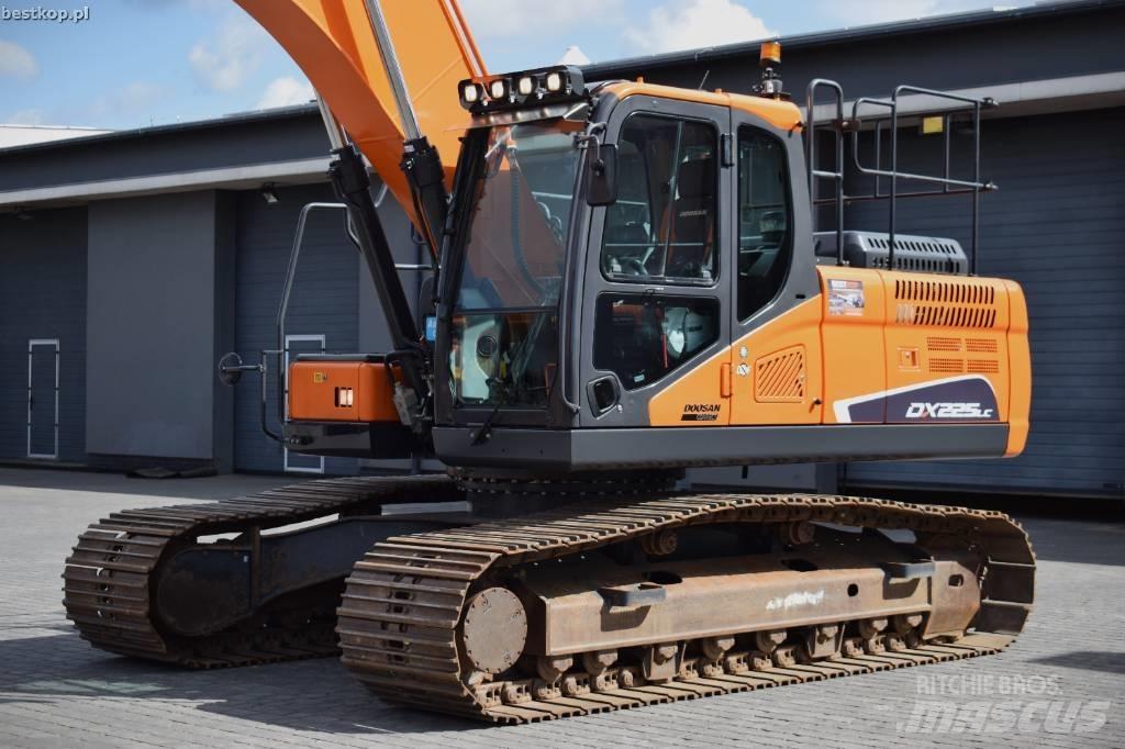 Doosan DX 225 LC-5 大型油圧ショベル12t以上（パワーショベル・ユンボ）