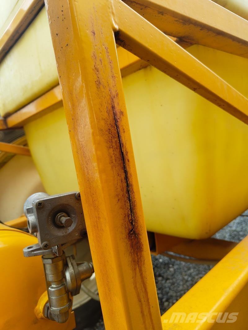 Dubex ANH 700N 牽引型スプレイヤー