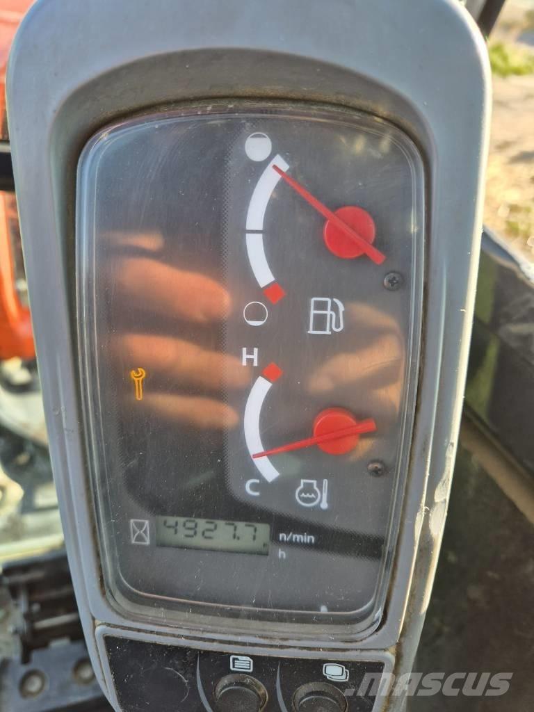 Kubota KX 027-4 ミニ油圧ショベル 7t以下（ミニユンボ・ミニディガー）