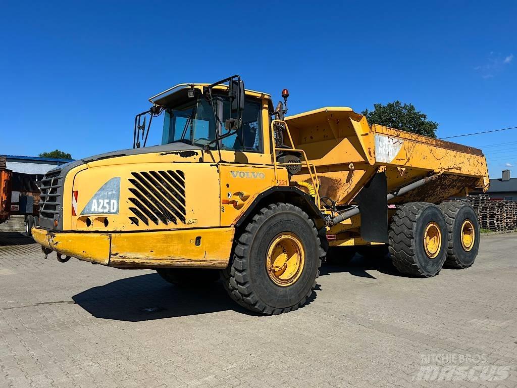Volvo A 25 D アーティキュレート式ダンプトラック