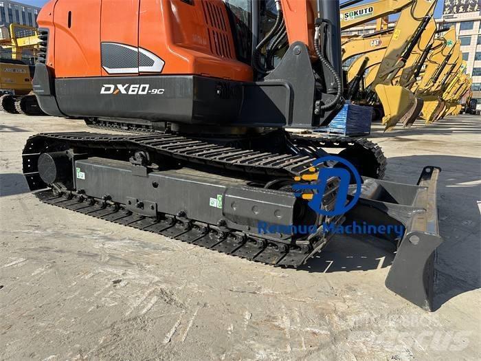 Doosan DX 60 ミニ油圧ショベル 7t以下（ミニユンボ・ミニディガー）