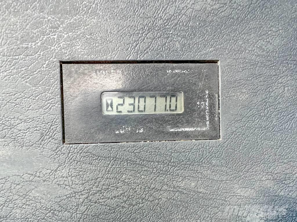 Hyundai R520LC-9 大型油圧ショベル12t以上（パワーショベル・ユンボ）