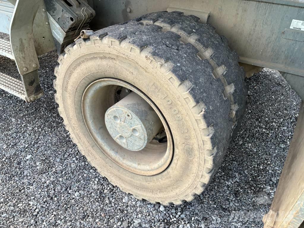 Liebherr LH 24 M 廃棄物／工業産廃処理機