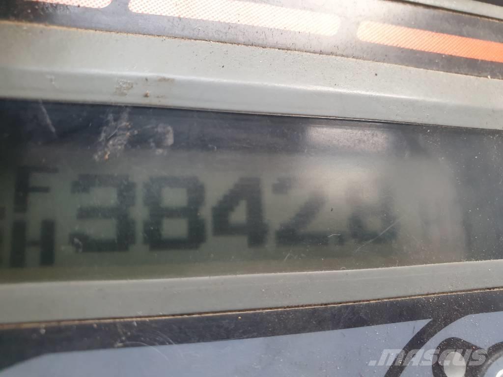 Kubota KX 61-3 ミニ油圧ショベル 7t以下（ミニユンボ・ミニディガー）