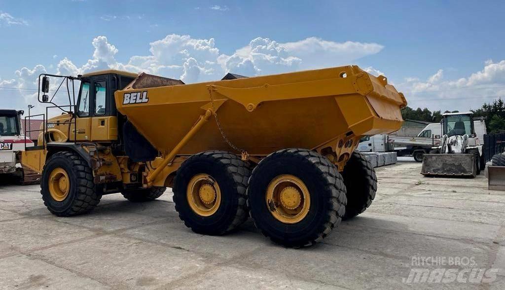 Bell B 30 D アーティキュレート式ダンプトラック