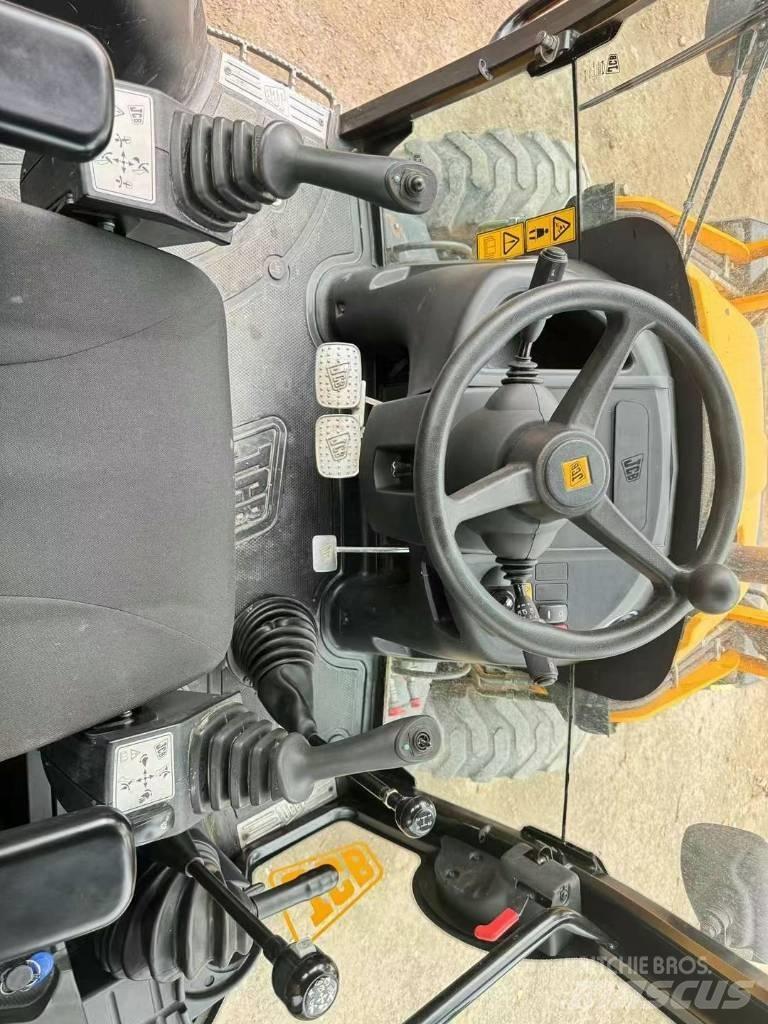 JCB 3 CX ホイール式油圧ショベル（パワーショベル・ユンボ・バックホー）