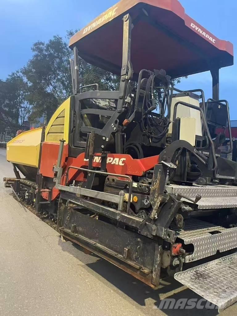 Dynapac sd2550 アスファルトフィニッシャ