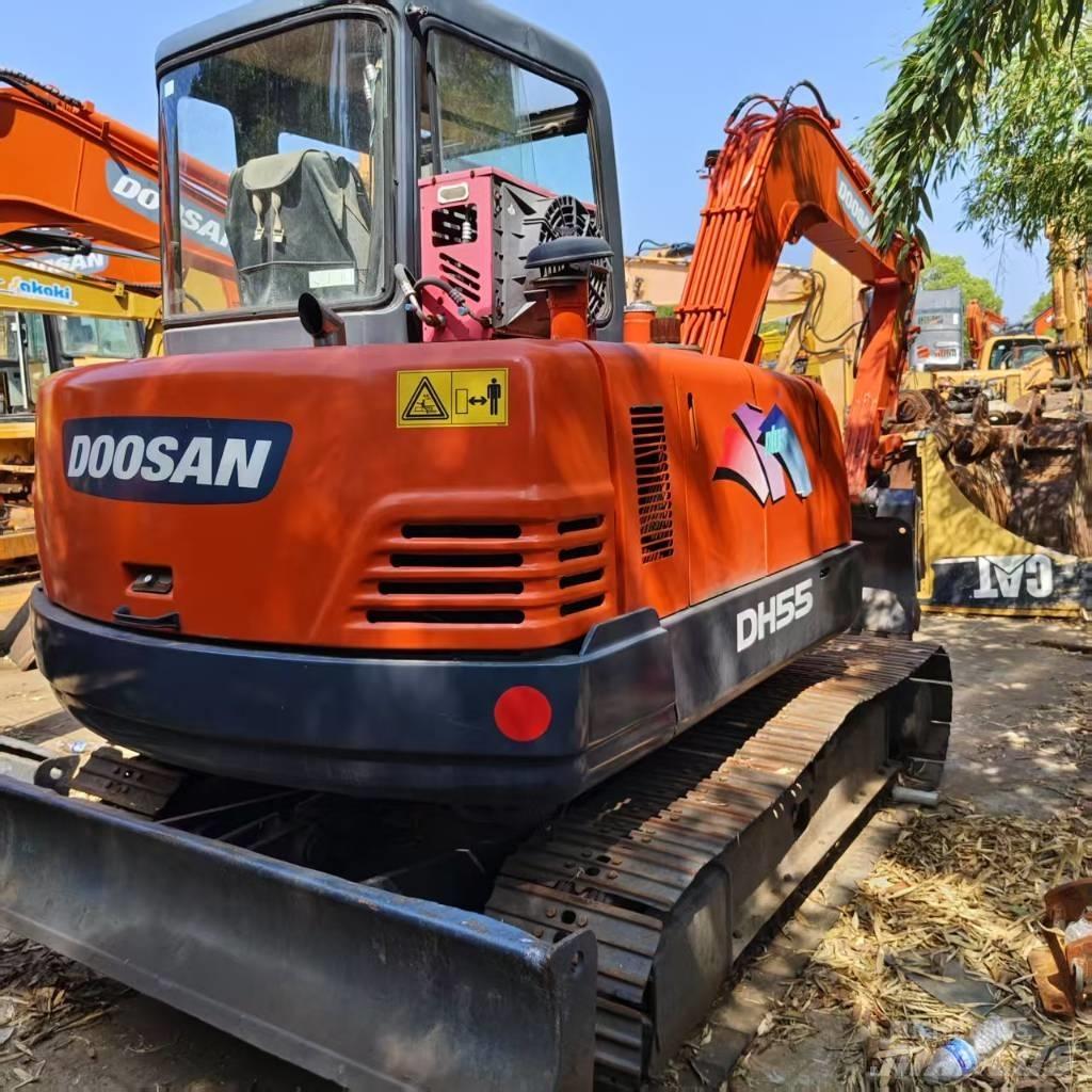 Doosan DH 55 ミニ油圧ショベル 7t以下（ミニユンボ・ミニディガー）