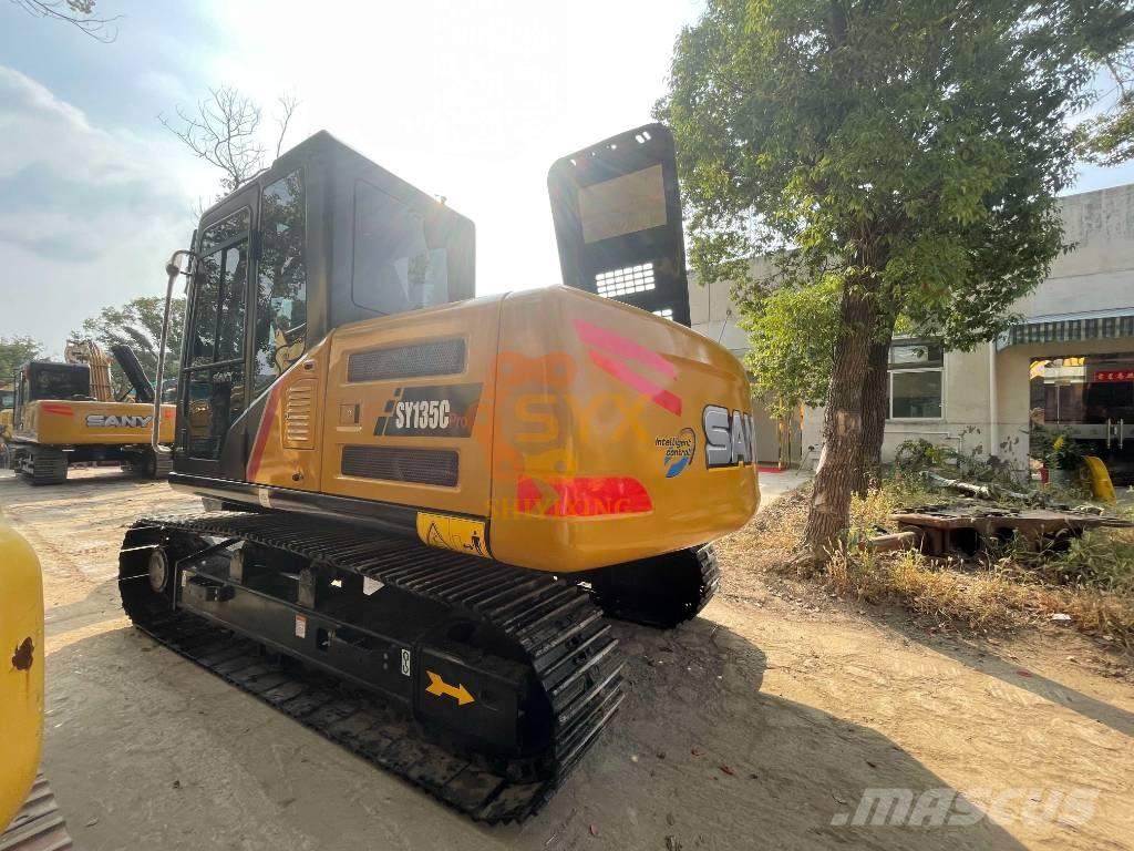 Sany SY 135 C 大型油圧ショベル12t以上（パワーショベル・ユンボ）