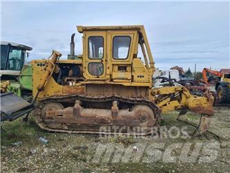 Komatsu D 85-18 ブルドーザー