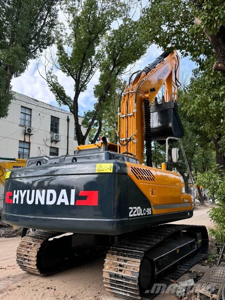 Hyundai 220LC-9S 中型油圧ショベル 7ｔ-12ｔ（ユンボ・パワーショベル・バックホー）