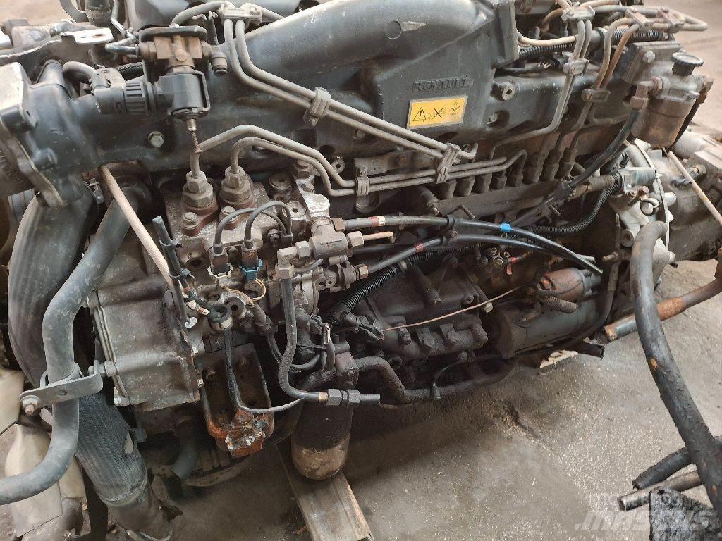 Renault 6 CILINDER エンジン