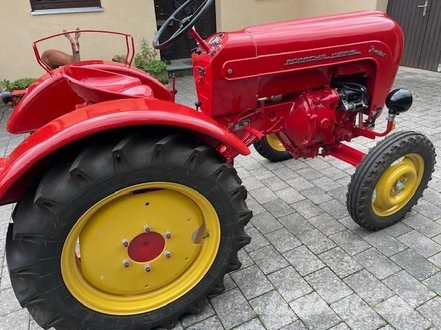 Porsche Junior 108 トラクター