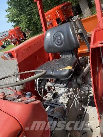 Massey Ferguson 135 トラクター