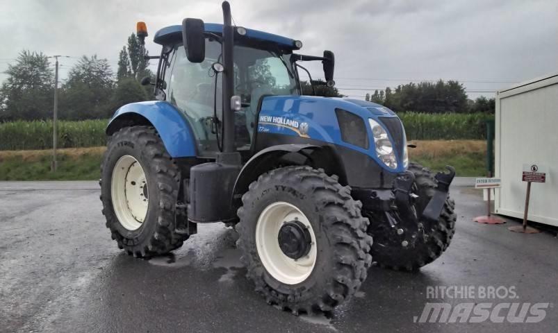 New Holland T 7.200 トラクター