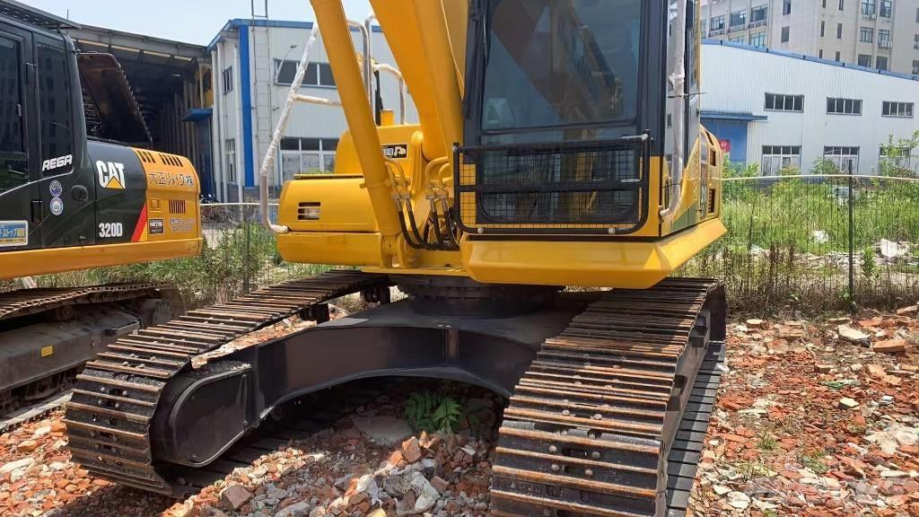 Komatsu PC210 大型油圧ショベル12t以上（パワーショベル・ユンボ）