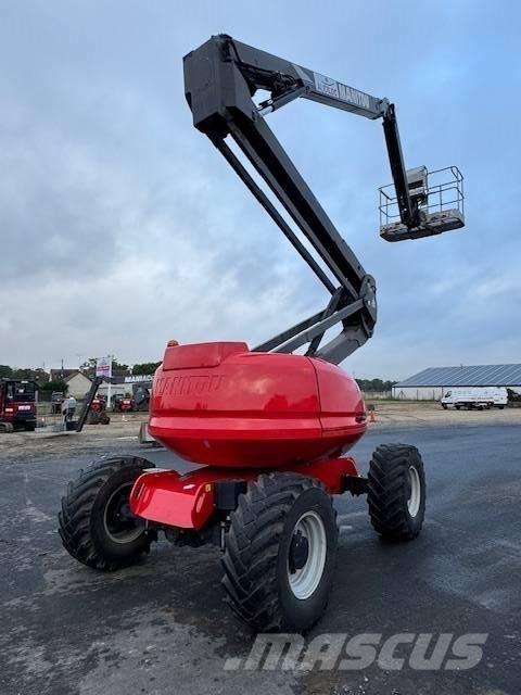 Manitou 200 ATJ 小型自走式ブームリフト