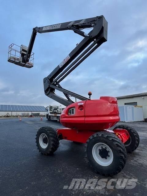 Manitou 200 ATJ 小型自走式ブームリフト