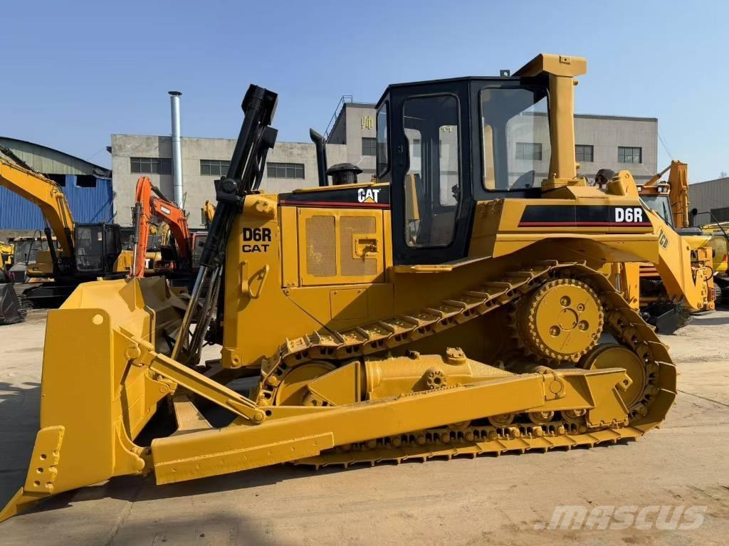CAT D 6 R ブルドーザー