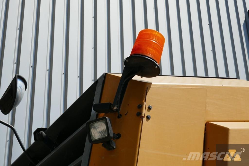 CAT PM622 アスファルトコールドミリングマシーン