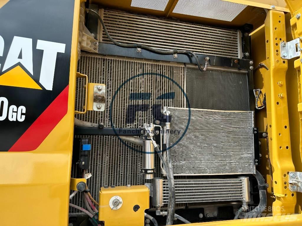 CAT 330 GC 大型油圧ショベル12t以上（パワーショベル・ユンボ）