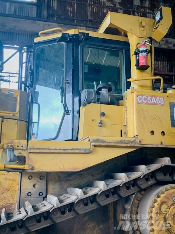 CAT D 9 T ブルドーザー