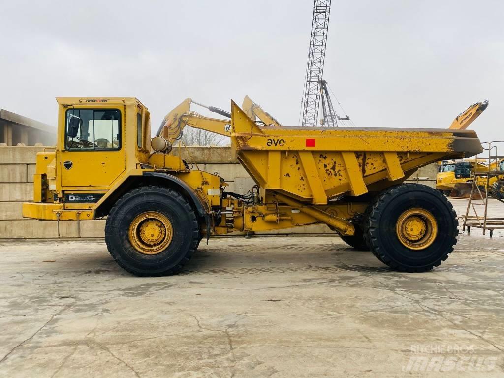 CAT D 25 C アーティキュレート式ダンプトラック