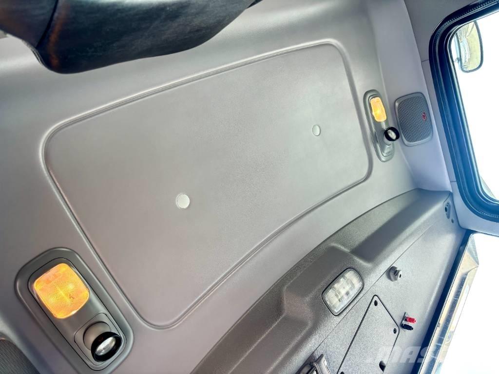 Peterbilt 389 中古トラクターヘッド | トレーラーヘッド